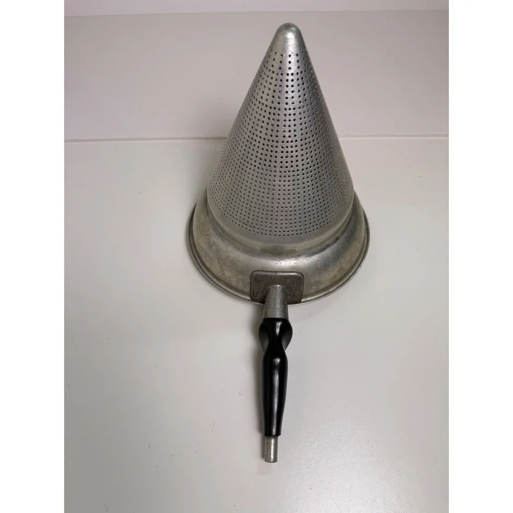 Vintage WearEver Aluminum‎ Cone Strainer Sieve with Black Handle 7.5 Inch